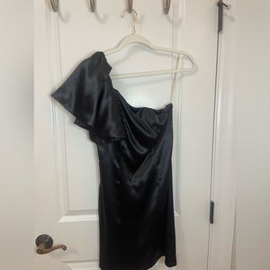 Lulus black one shoulder dress